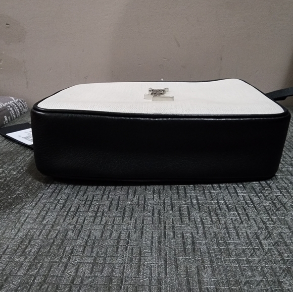 ❌️SOLD❌️ YSL Lou Camera Bag - Picture 4 of 9